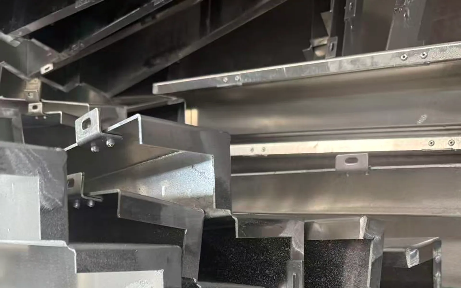 Close view of a real fabricated aluminium panel edge