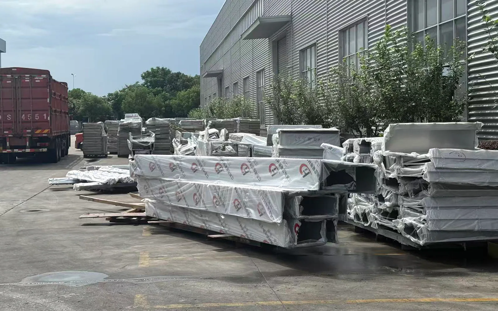 Real protected finished aluminium products at Yiding
