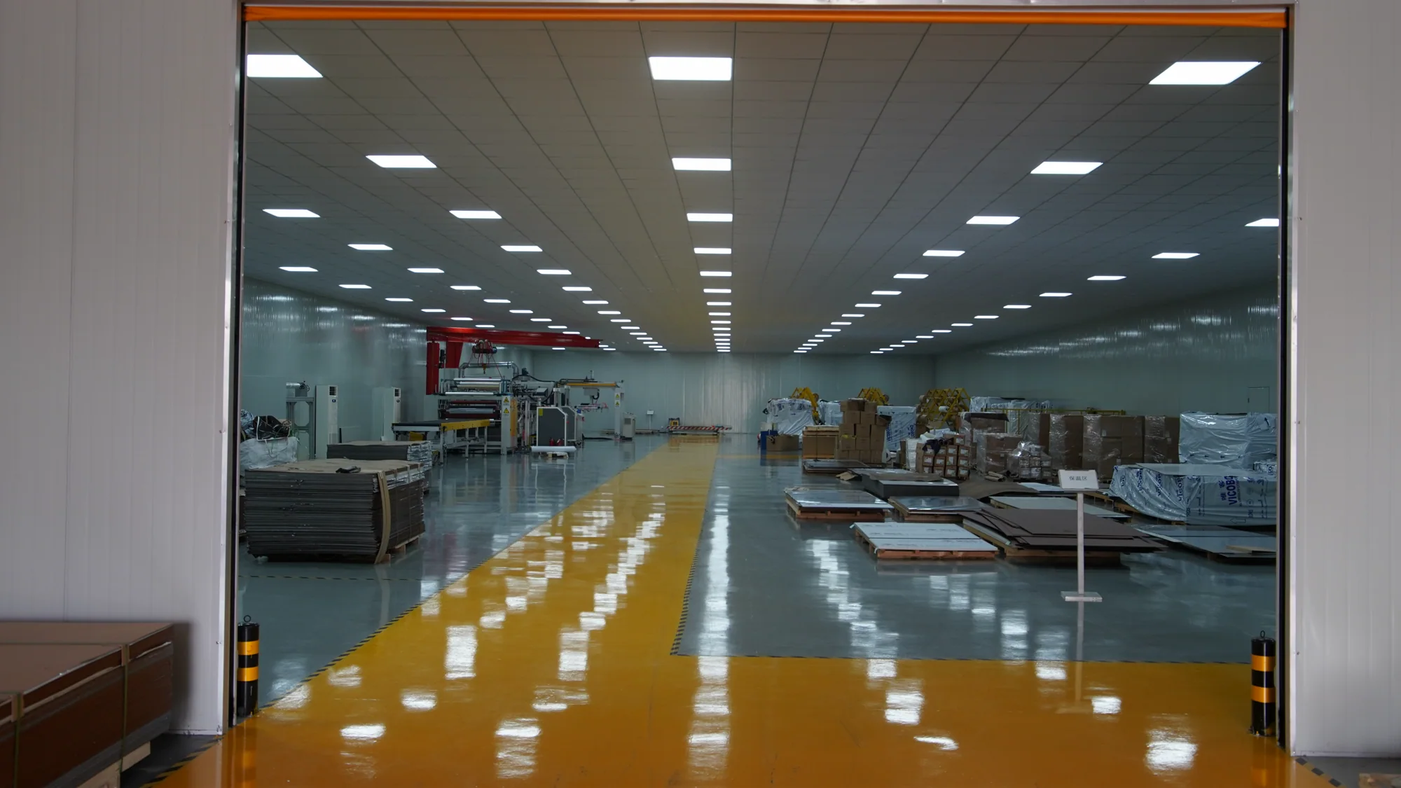 Professional wide view of the YIDING surface finishing hall